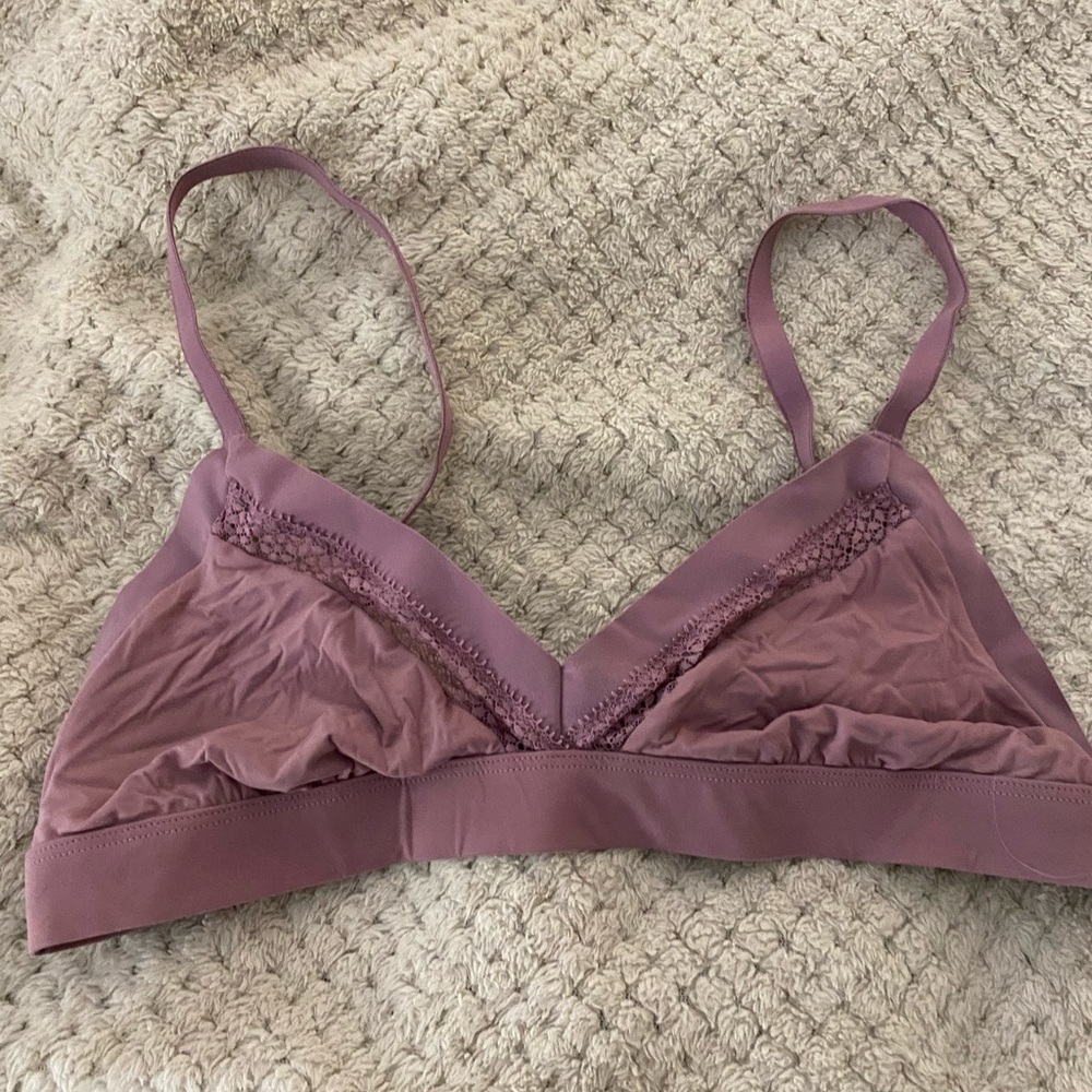 Victoria’s Secret purple bralette L